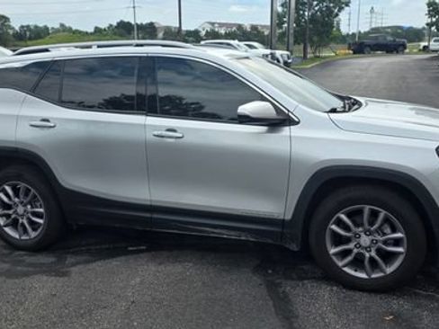 Used 2022 GMC Terrain SLT w/ LPO, Floor Liner Package AWD/4WD image 2