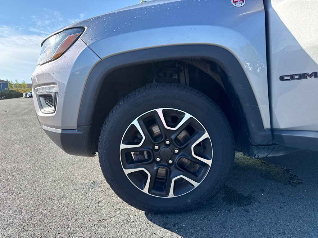 Used 2020 Jeep Compass Trailhawk AWD/4WD image 39