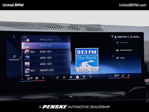 Used 2025 BMW 530i w/ M Sport Package RWD image 8