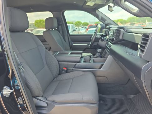 Used 2026 Toyota Tundra SR AWD/4WD image 31