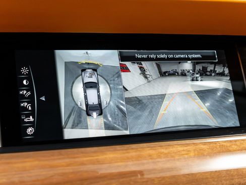 Used 2019 Rolls-Royce Phantom Sedan image 94