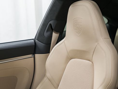 Certified 2022 Porsche 911 Turbo S image 20