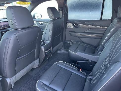 New 2026 Buick Enclave Avenir image 5