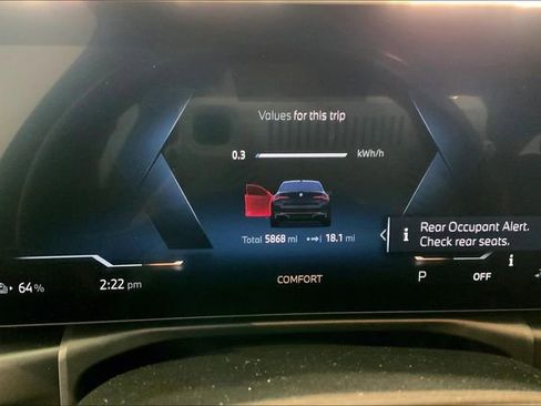 Used 2024 BMW i4 eDrive35 image 9