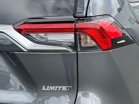 Used 2024 Toyota RAV4 Limited image 32