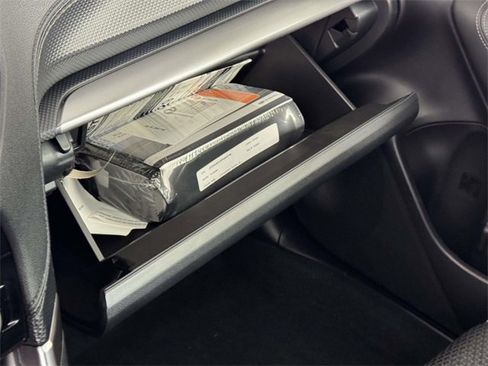 Used 2023 Subaru Forester Premium image 31