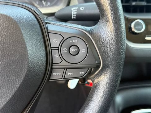 Used 2024 Toyota Corolla LE FWD image 17