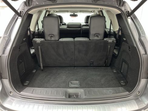 Used 2019 Nissan Pathfinder Platinum image 31