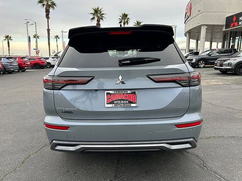 New 2026 Mitsubishi Outlander SEL image 4