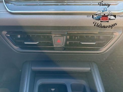 New 2026 Volkswagen Tiguan SE R-Line image 12