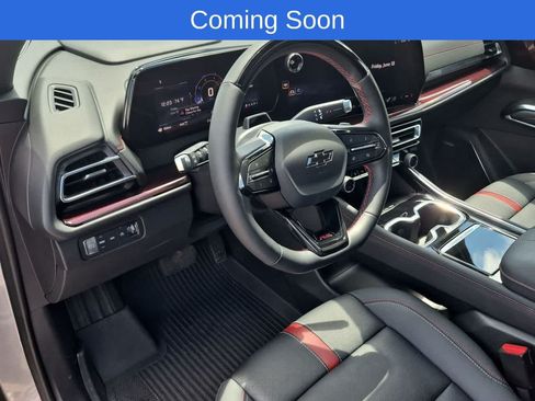 Used 2024 Chevrolet Traverse RS AWD/4WD image 2