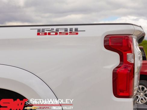 New 2025 Chevrolet Silverado 1500 LT Trail Boss w/ Convenience Package II AWD/4WD image 80