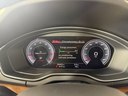 Used 2023 Audi Q5 2.0T Prestige w/ Prestige Package AWD/4WD image 13