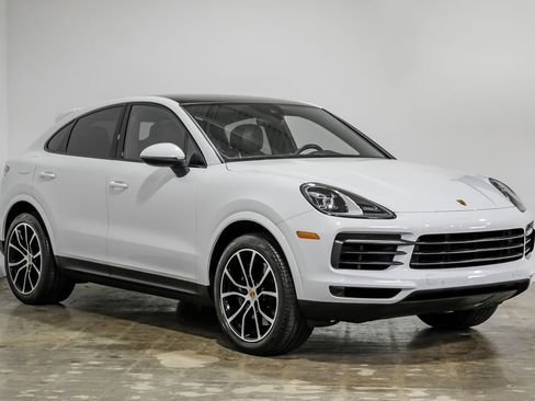Used 2021 Porsche Cayenne Coupe image 7