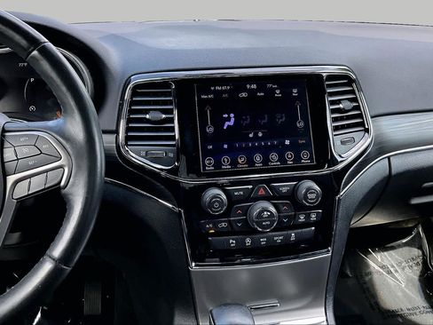 Used 2019 Jeep Grand Cherokee Limited AWD/4WD image 7