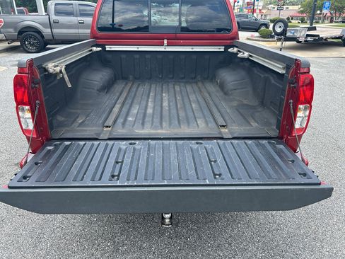 Used 2018 Nissan Frontier PRO-4X image 9