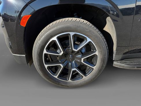 Used 2024 Chevrolet Tahoe RST w/ Luxury Package image 9