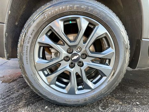 Used 2021 Chevrolet Traverse RS image 29