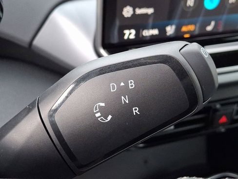 New 2025 Volkswagen ID.4 Pro image 10