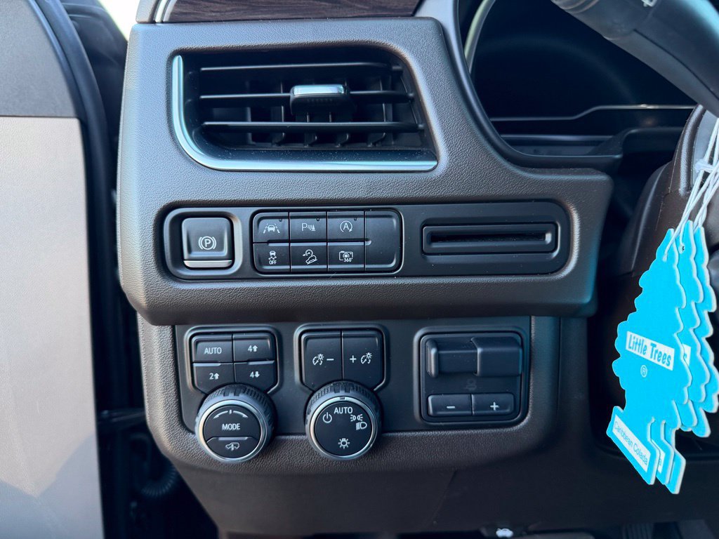 Used 2024 Chevrolet Tahoe Z71 w/ Z71 Off-Road Package AWD/4WD image 13