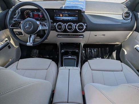Certified 2025 Mercedes-Benz GLA 250 image 16