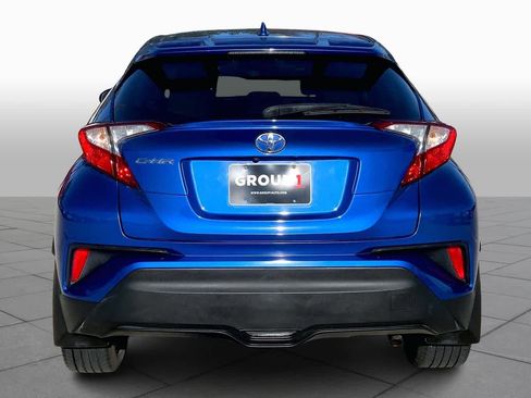 Used 2018 Toyota C-HR XLE image 4