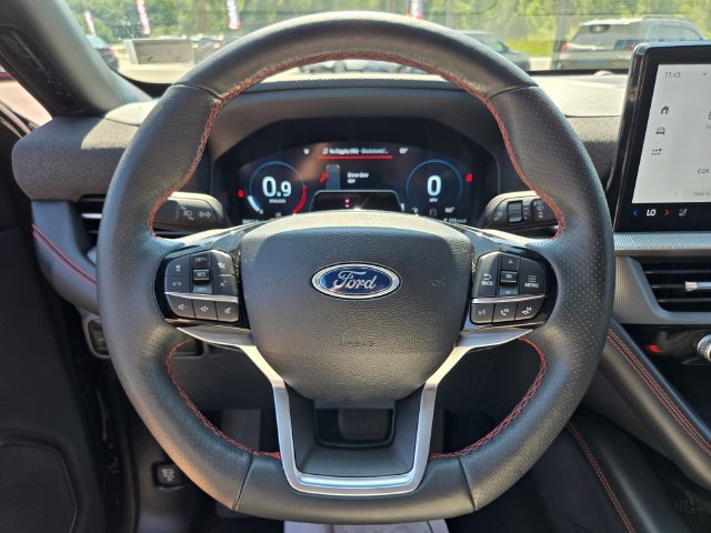 Used 2025 Ford Explorer ST-Line w/ ST-Line Street Pack AWD/4WD image 33
