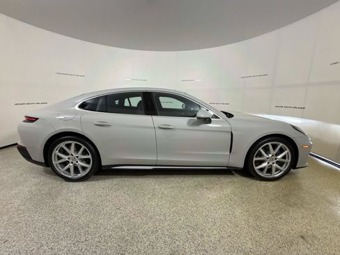 Used 2025 Porsche Panamera RWD image 6
