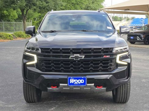 Certified 2024 Chevrolet Tahoe Z71 w/ Luxury Package AWD/4WD image 3