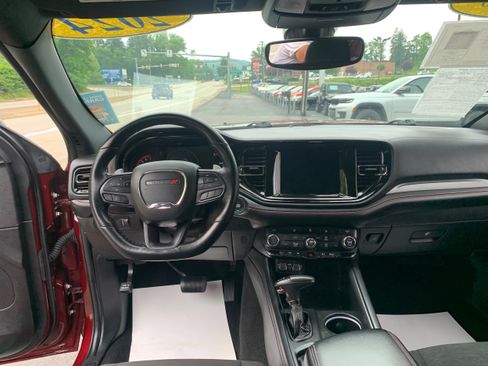 Certified 2024 Dodge Durango GT image 27