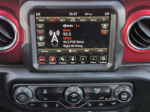 Used 2023 Jeep Wrangler Unlimited Rubicon w/ Steel Bumper Group AWD/4WD image 18