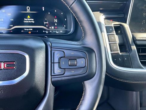 Used 2024 GMC Yukon AT4 AWD/4WD image 14