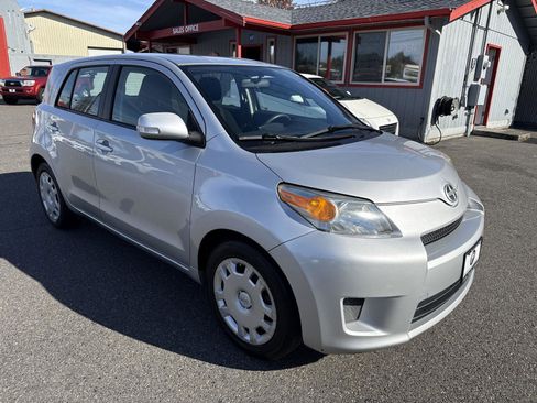 Used 2008 Scion xD image 4
