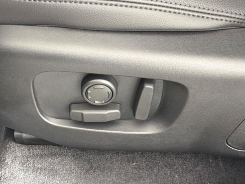 New 2026 Land Rover Range Rover Velar Dynamic SE image 24