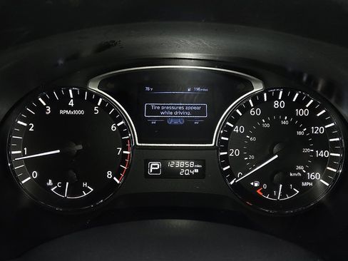 Used 2015 Nissan Altima 2.5 SV image 23