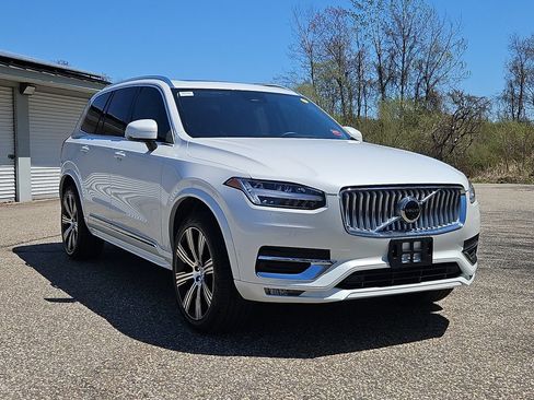 Used 2025 Volvo XC90 B6 Plus w/ Protection Package Premier AWD/4WD image 9