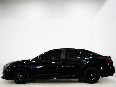 Used 2026 Toyota Camry SE image 5