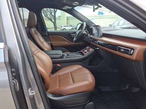 Used 2023 Lincoln Aviator Reserve w/ Equipment Group 201A image 16