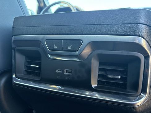 Used 2024 Chevrolet Silverado 1500 High Country image 13