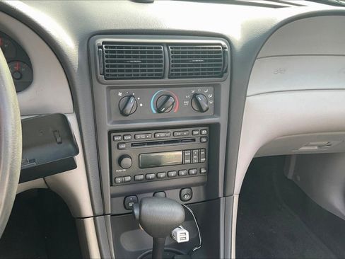 Used 2001 Ford Mustang GT Premium RWD image 9