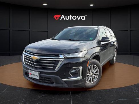Used 2023 Chevrolet Traverse LT image 1