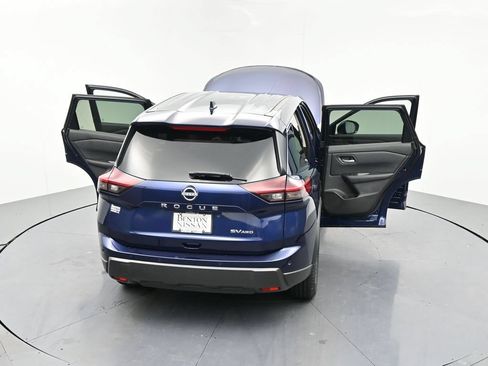 Used 2024 Nissan Rogue SV AWD/4WD image 25