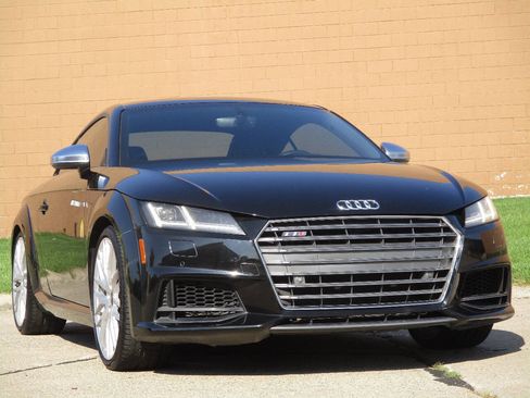 Used 2018 Audi TTS 2.0T Coupe w/ Technology Package AWD/4WD image 15