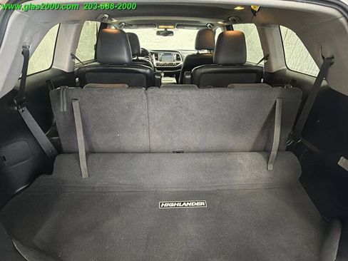Used 2016 Toyota Highlander XLE AWD/4WD image 15