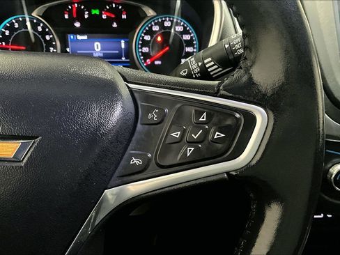 Used 2022 Chevrolet Equinox LT image 12