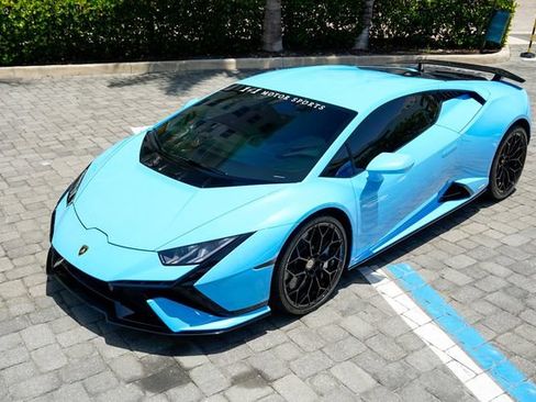 Used 2024 Lamborghini Huracan Tecnica RWD image 10