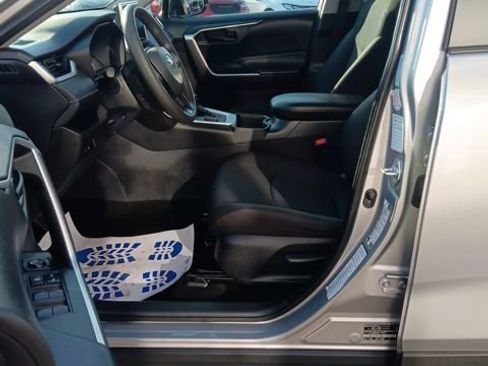 Used 2024 Toyota RAV4 LE image 12