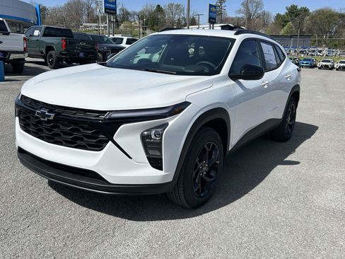 New 2026 Chevrolet Trax LT w/ Driver Confidence Package image 7