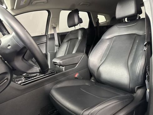 Used 2025 Kia Sportage EX AWD/4WD image 19
