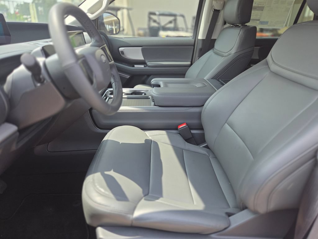 New 2026 Ford Expedition Active RWD image 20